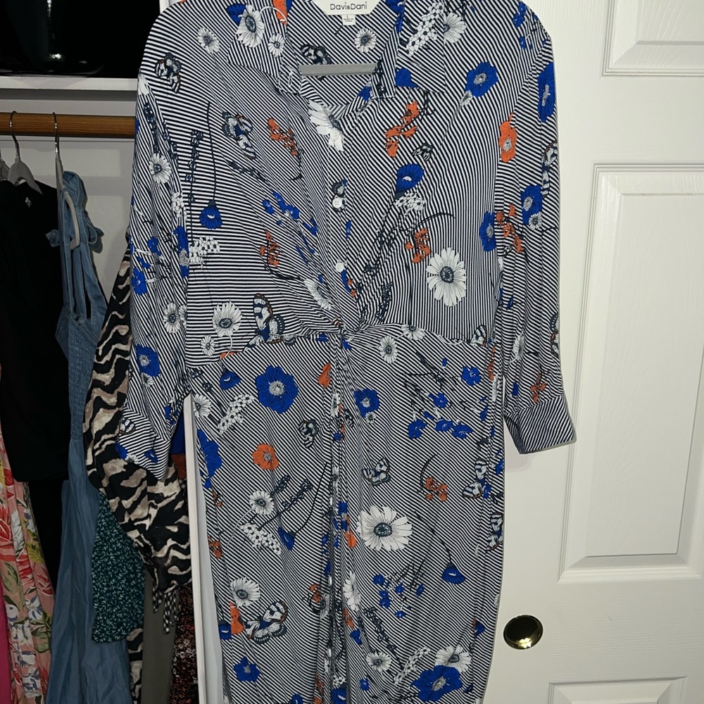 DAVI & DANI Striped Floral Dress in Blue and White